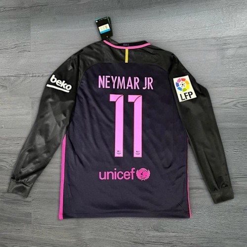 Barcelona 2016 away - fc, 2016-17