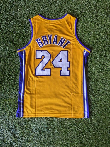 Retro kobe bryant - retro,