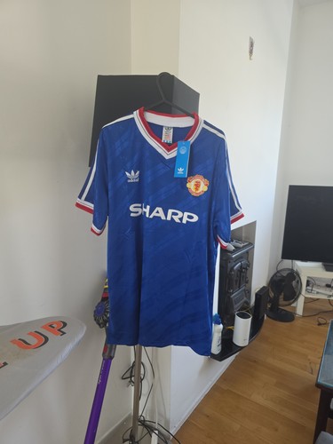 Mufc retro football - retro,